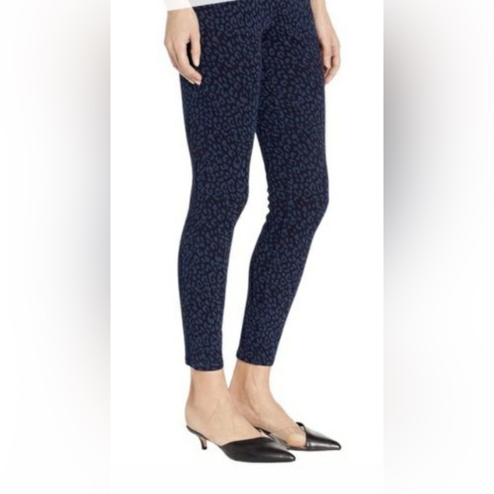 Spanx pull on stretch jeans/jeggings in blue‎ leopard. Worn 3x. Retsil 129